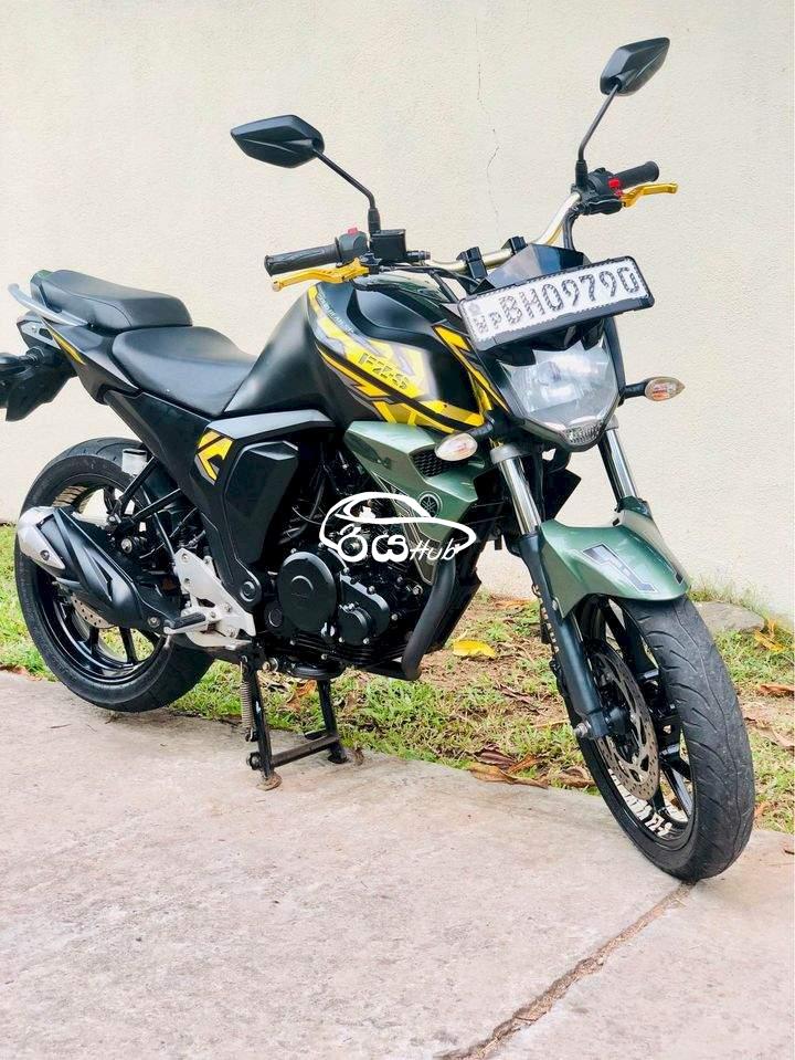 Used Yamaha Fz 2019 Motorcycle for Sale in Minuwangoda Sri Lanka