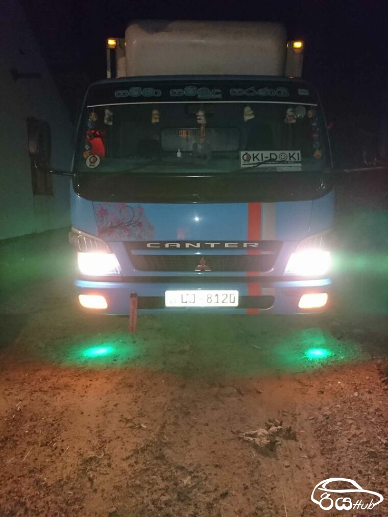 Used Mitsubishi Freezer Truck 2006 Lorry for Sale Rs.200000 in