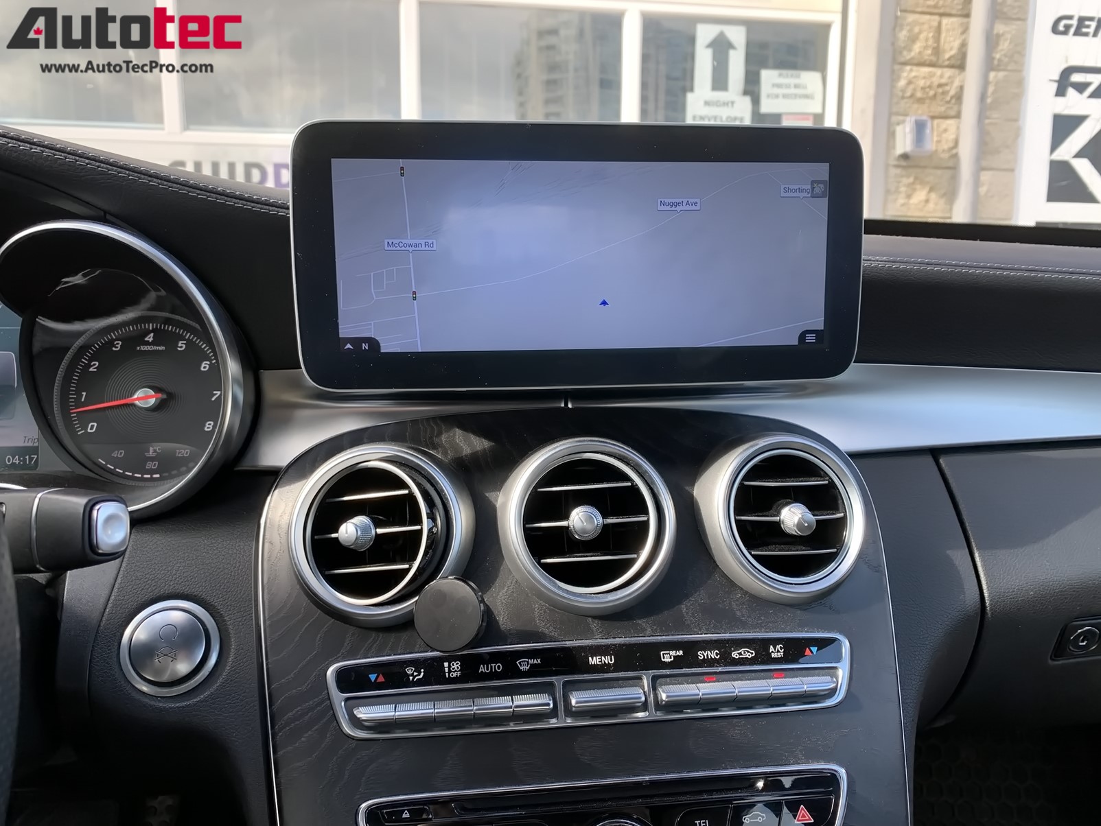 MercedesBenz CClass (20152019 W205) DirectFit 10.25″ /12.3″ HD