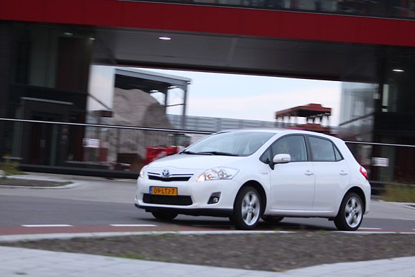 Toyota Auris Executive 1.8 Full Hybrid 2010 - Autotest | Autotests | Autotesten En Rij Impressies | Autotesten.nl | Autotest | Autotesten.nl