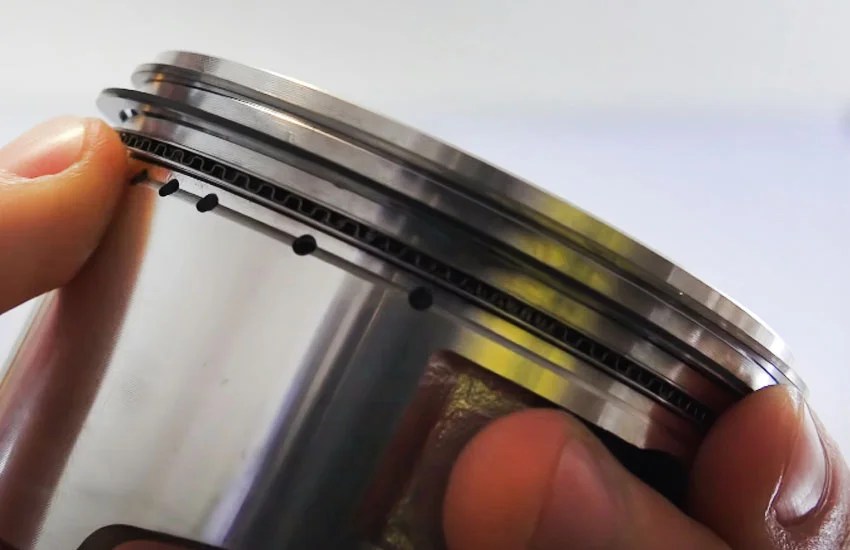 What is the Purpose of Piston Rings in an Engine