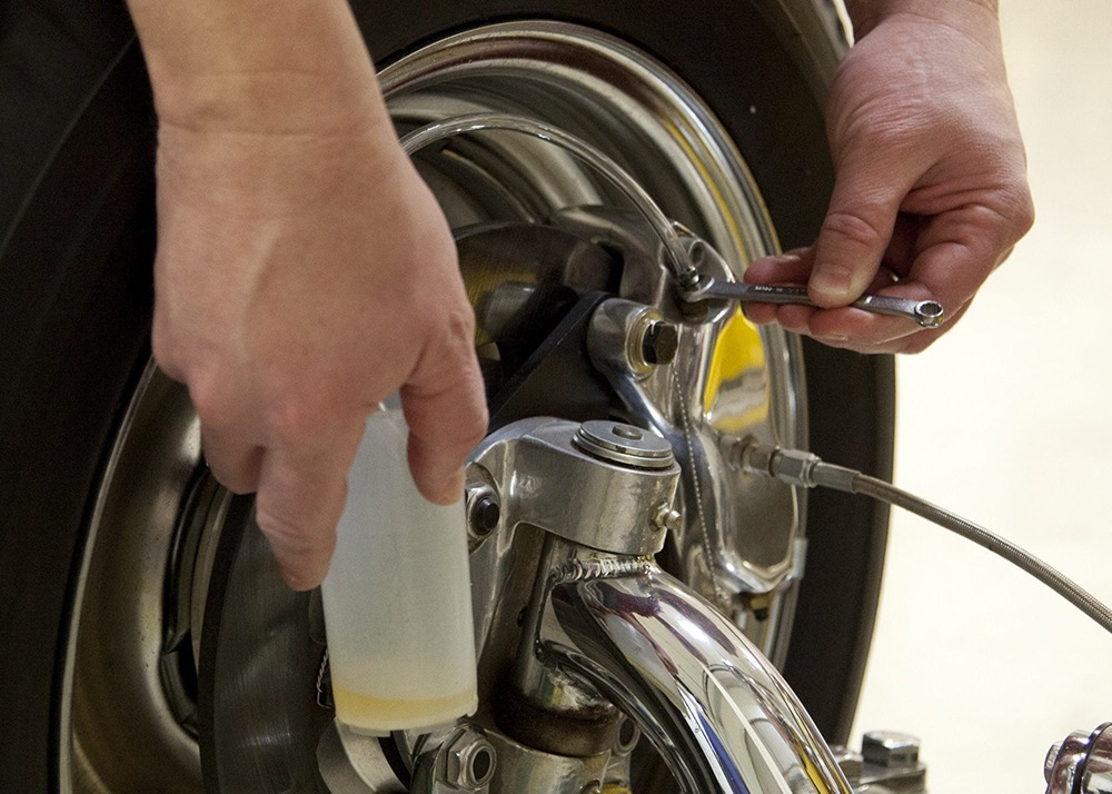 How To Bleed Anti Lock Brakes? [Step By Step] Auto Valuable