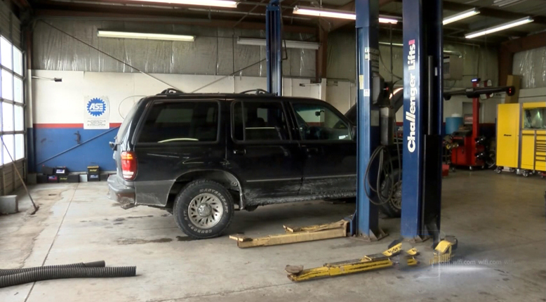 How to Keep Car Battery from Dying When Not In Use In Cold Weather