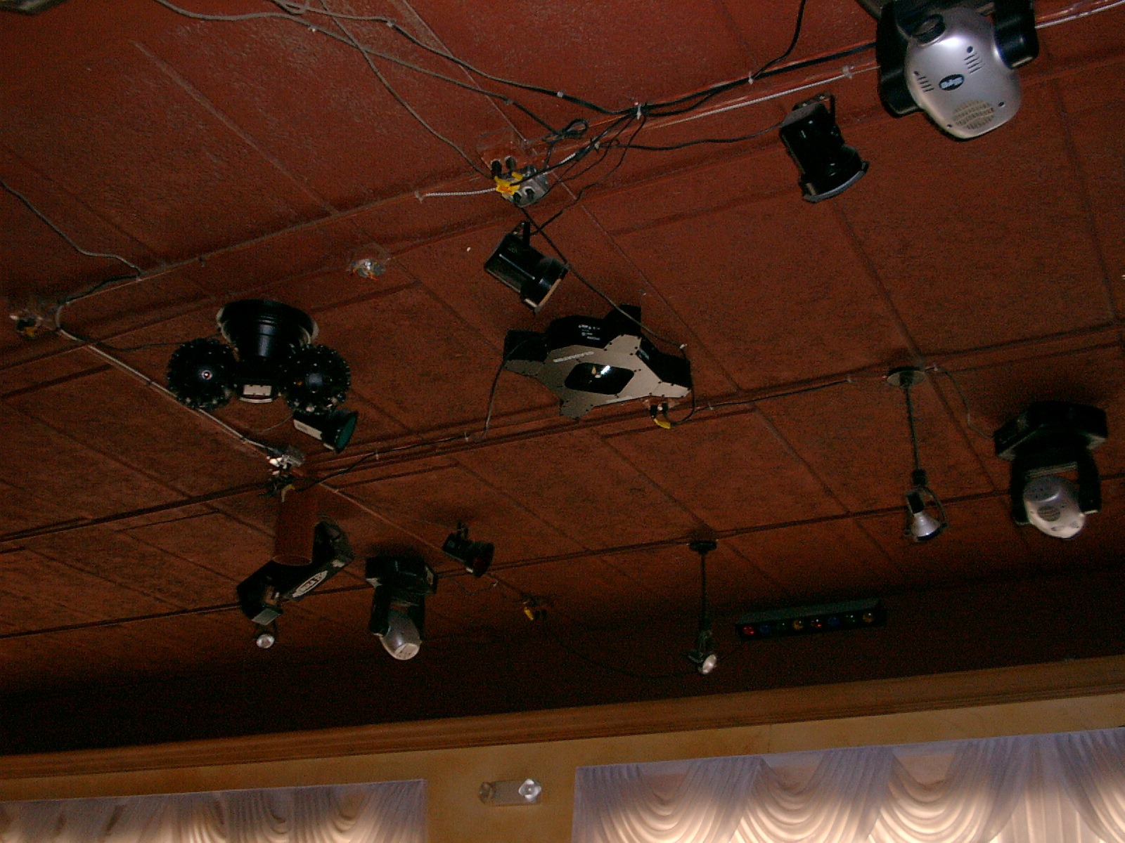 Invest In A Restaurant Sound System To Liven Your Business!