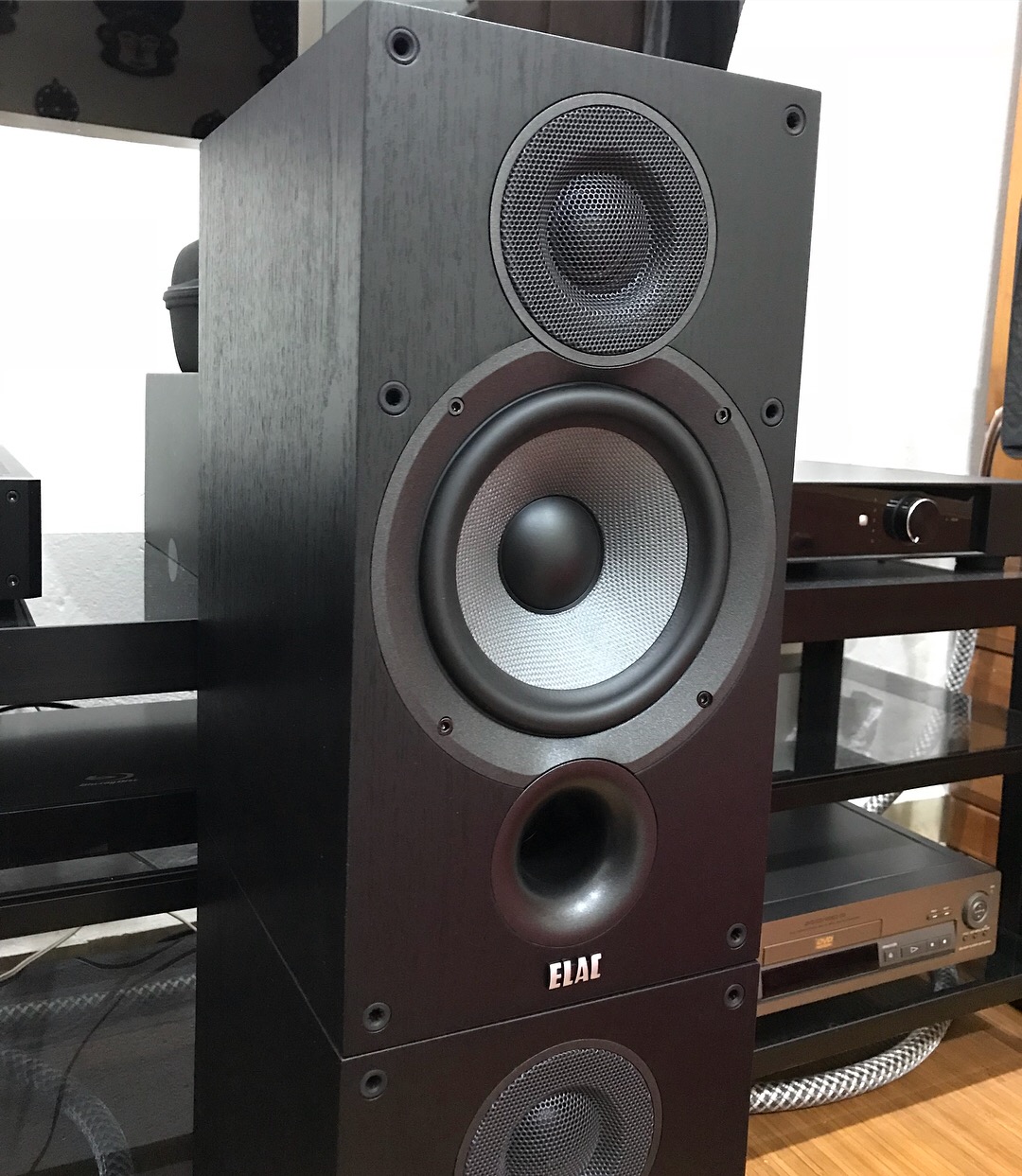 Elac Debut 2.0 B6.2 Bookshelf Speakers