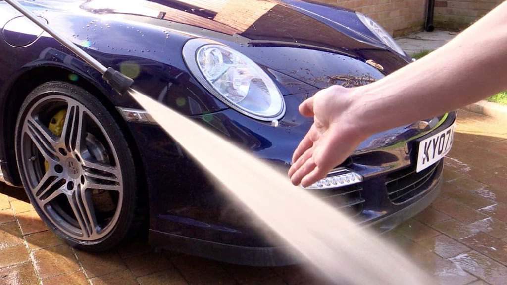 Definitive Guide to Pressure Washing Your Car