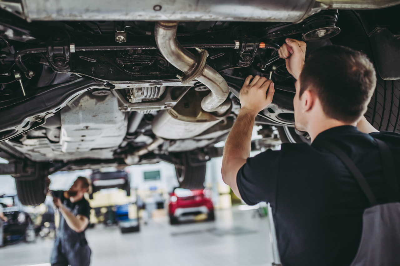 1 Car Mechanic in Richmond, Vancouver Best Auto Repair Shop