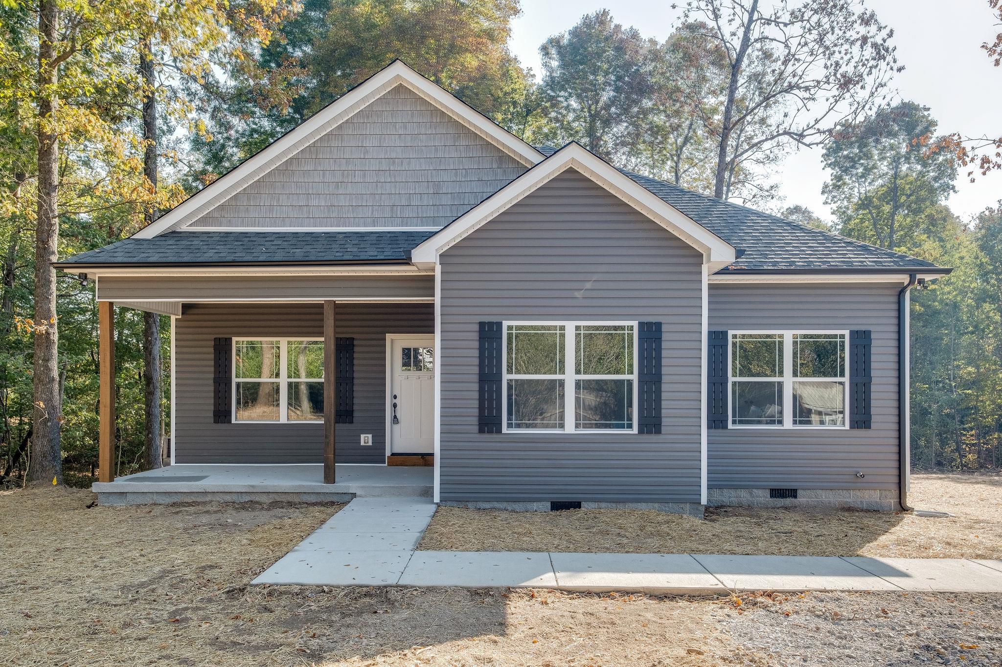 Dickson RE/MAX Real Estate Center