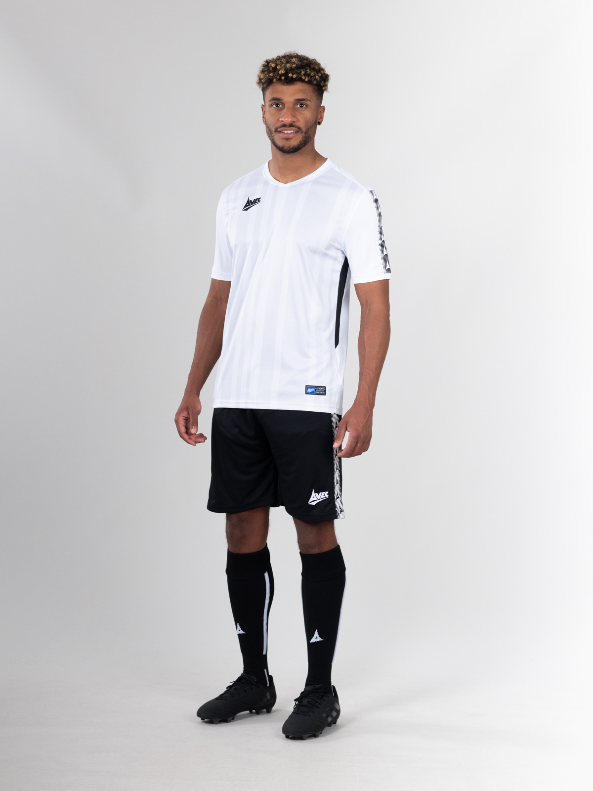 Evolve Black Football Shorts with White Detailing Avec Sport