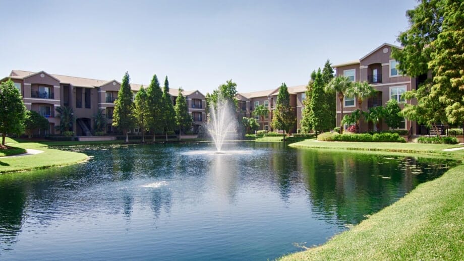 Short Term Apartments in Tampa at 6501 South West Shore Boulevard 800