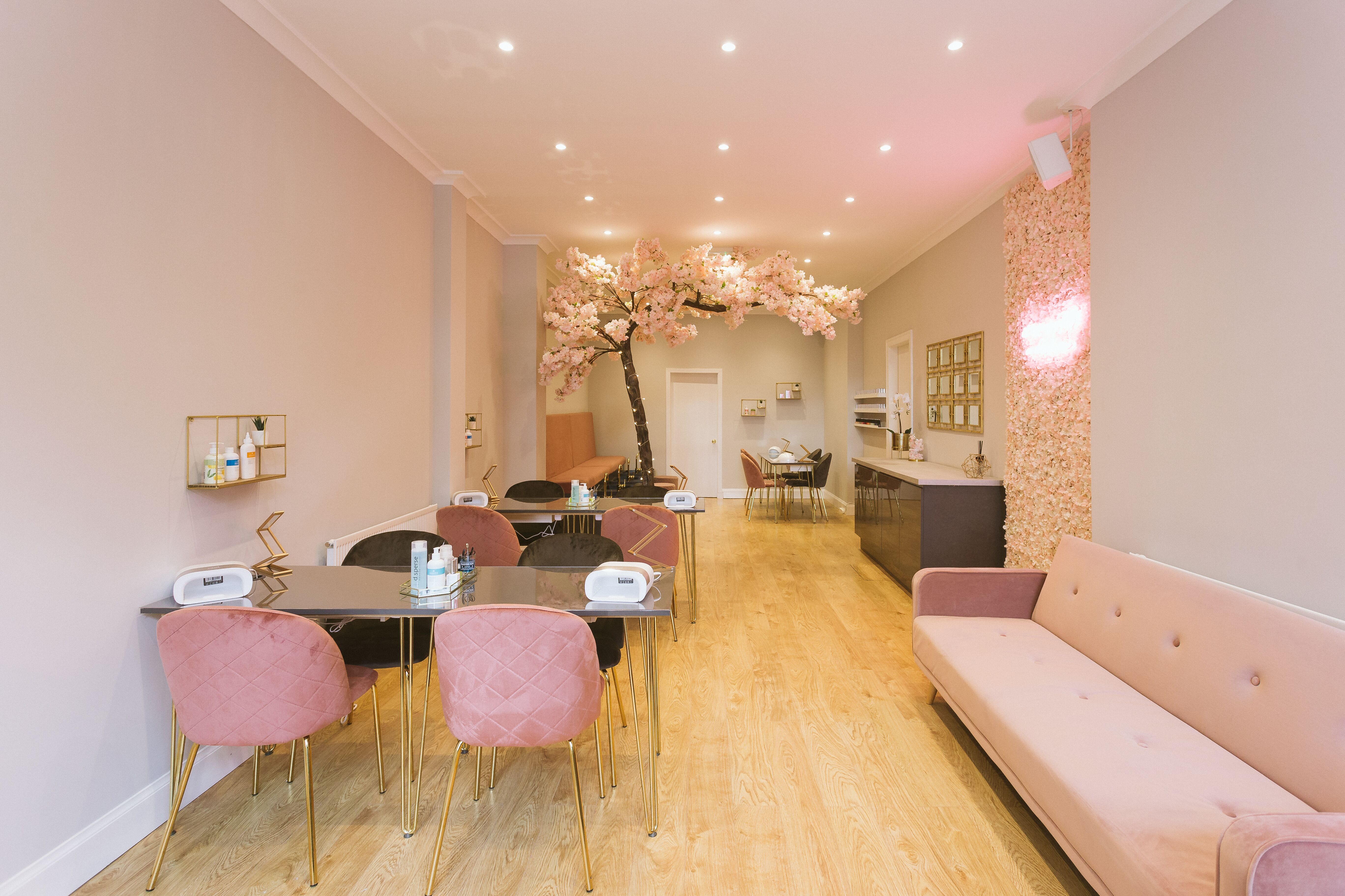 Home Avenue Nail Salon
