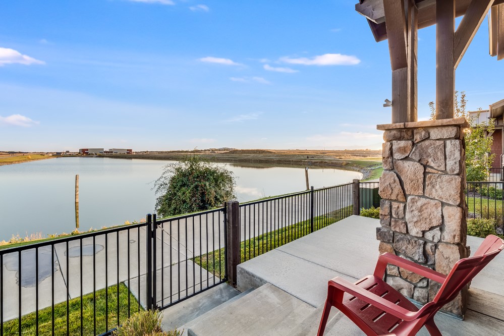 Townhome AvenueWest Global