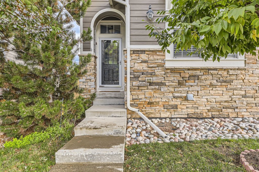 Firelight at Highlands Ranch AvenueWest Global