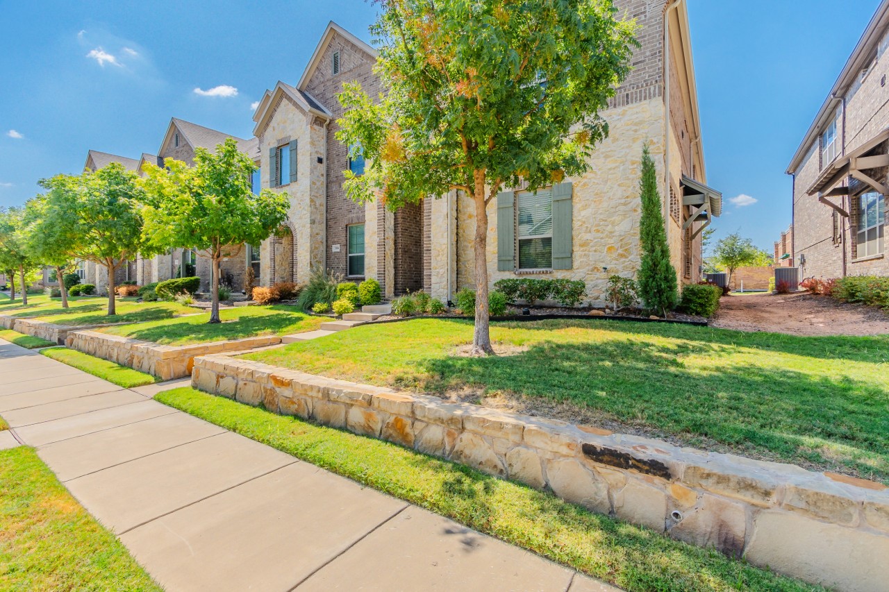 Fabulous 3 Bedroom Townhouse in McKinney AvenueWest Global