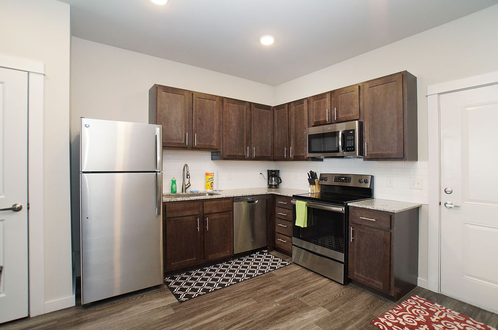 Apartment 2 Bedrooms 2 Bathrooms Price 87 AvenueWest Global