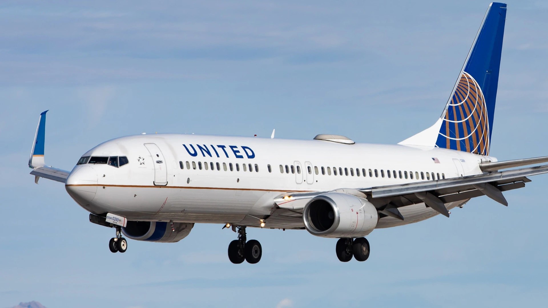 United Airlines Passenger Who Assaulted Flight Attendant Arrested