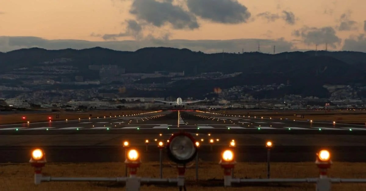 Why Are Airport Runways So Expensive? Aviation Info