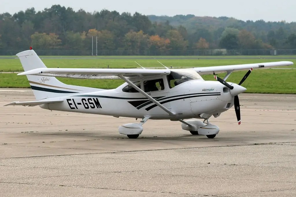 Cessna 182 Guide and Specs : Pricing and Performance - Aviator Insider
