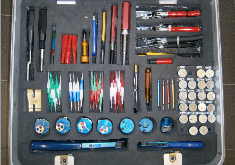 DMC WIRING SYSTEM MAMINTENANCE KIT REPAIR SET CRIMPING TOOL SET Aviotools