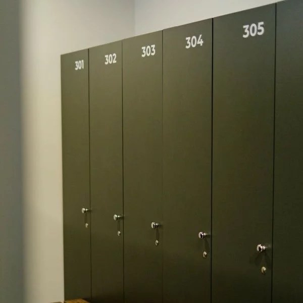 Locker Hire (per day) with Execujet Zurich Airport AvPay