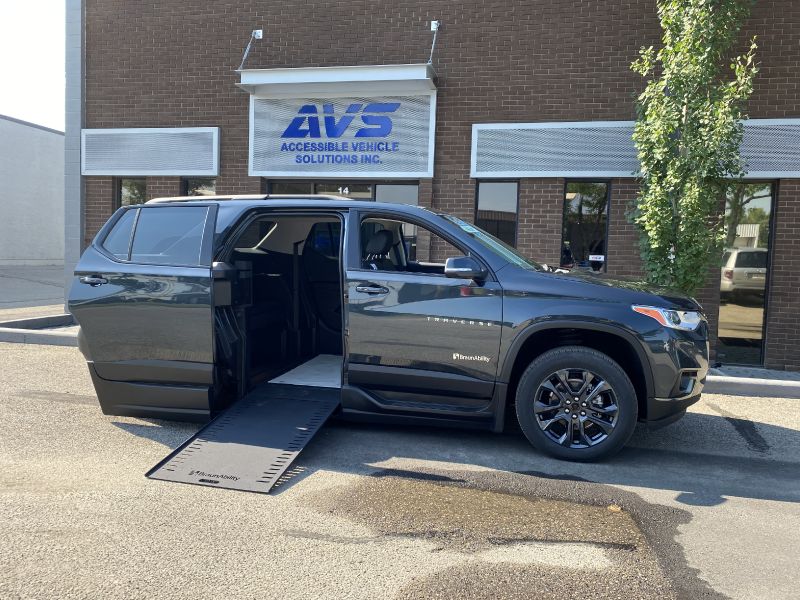 2021 Chevrolet Traverse RS with Braun wheelchair lowered floor
