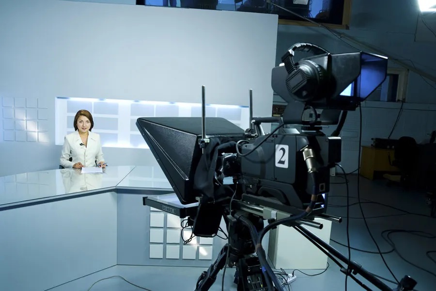 Teleprompters Types, Benefits & Essential Tips for Effective Speeches