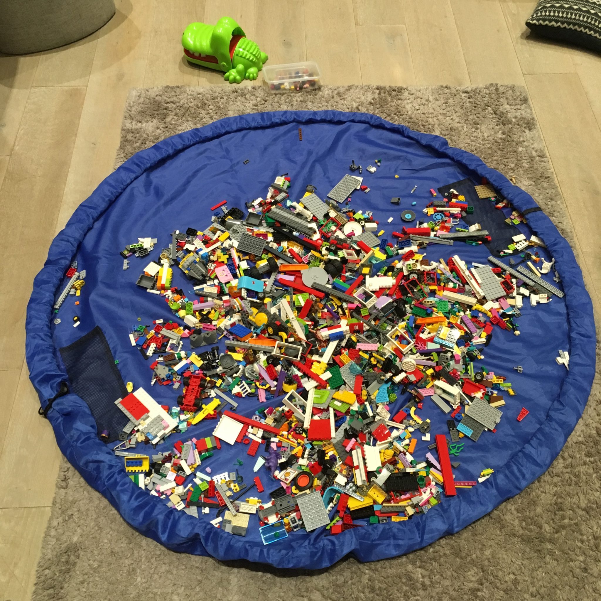Lego Mat Bag Tip parenting hack by a mum of 3 kids Awaybies