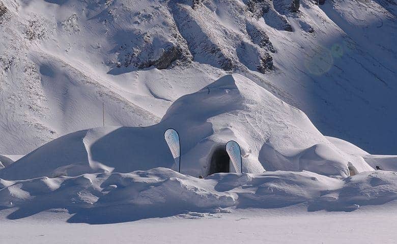 Step Inside This Super Cool, Out Of This World Luxury Igloo Resort