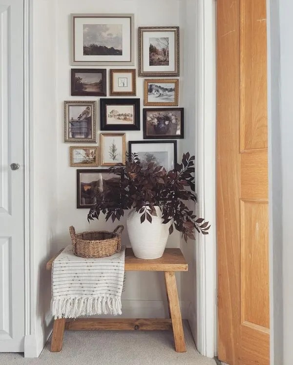 21 Stunning Design Ideas for Decorating Narrow Hallways and Empty