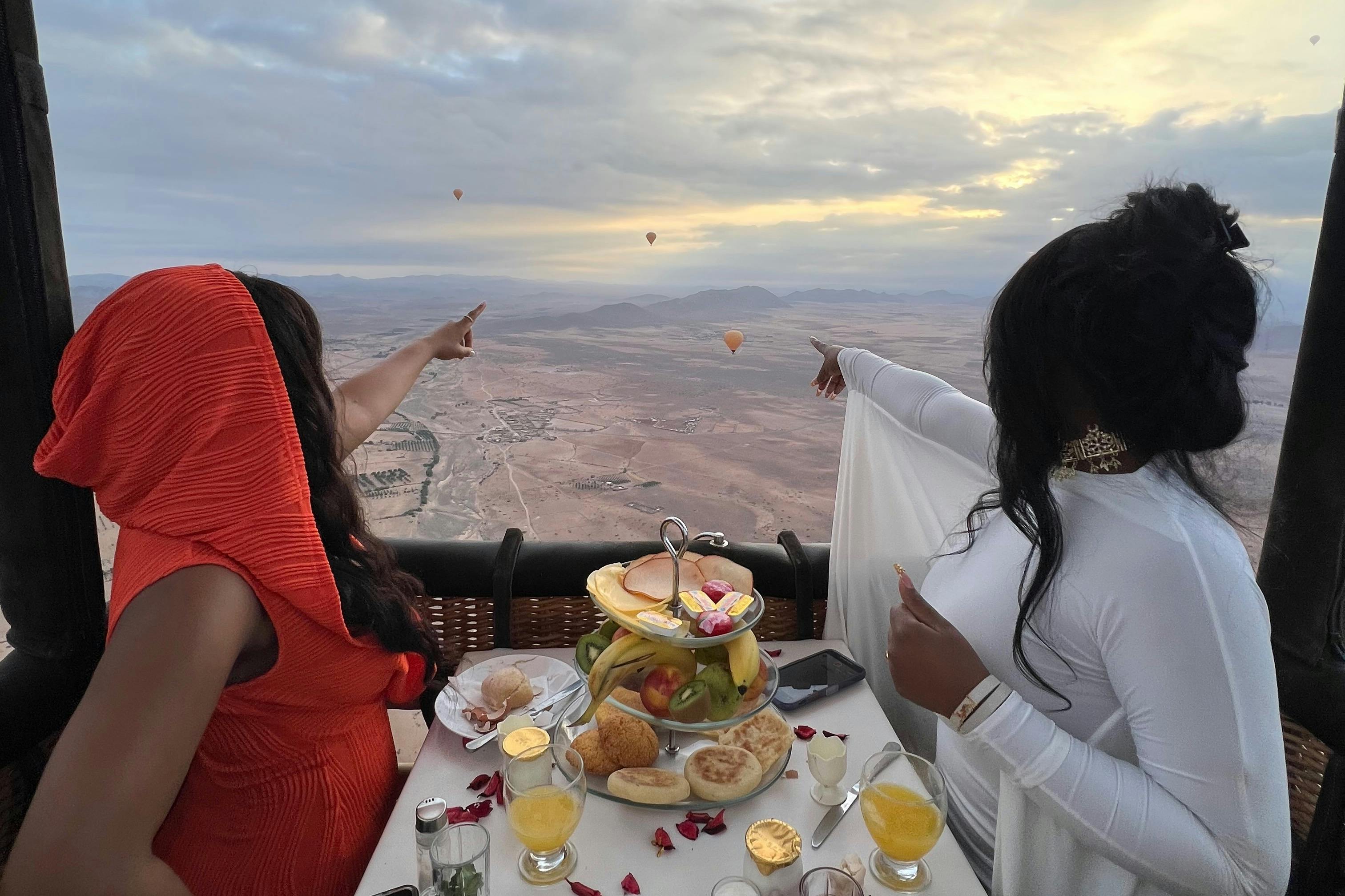 Marrakesh: Sunrise Hot Air Balloon Ride + Transfers +  Breakfast