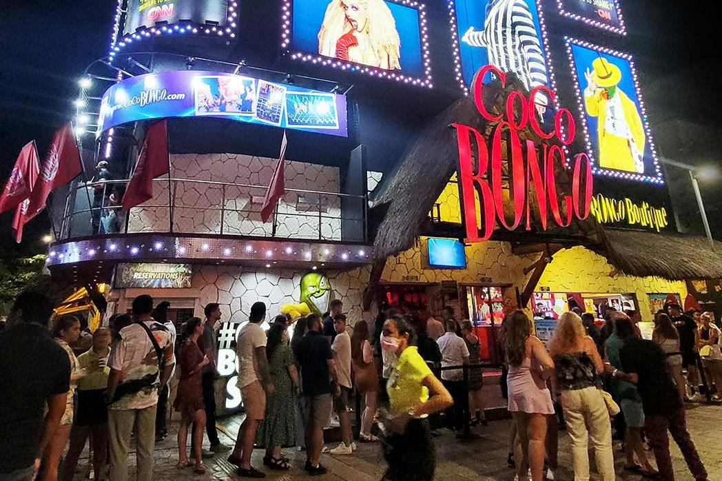 Coco Bongo Playa del Carmen: Entry