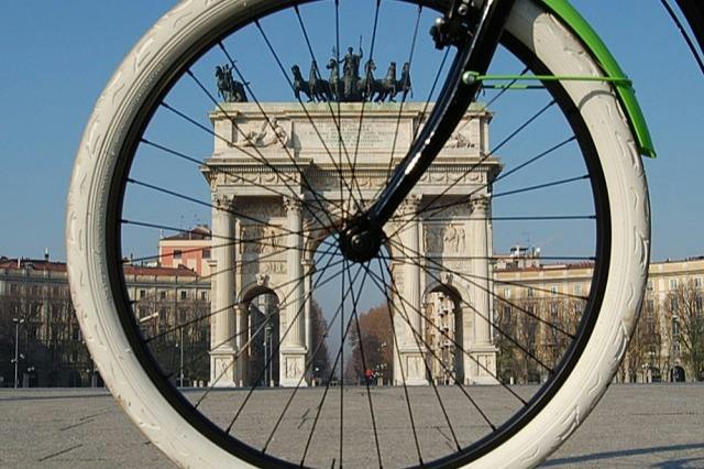 Milan: City Bike Tour