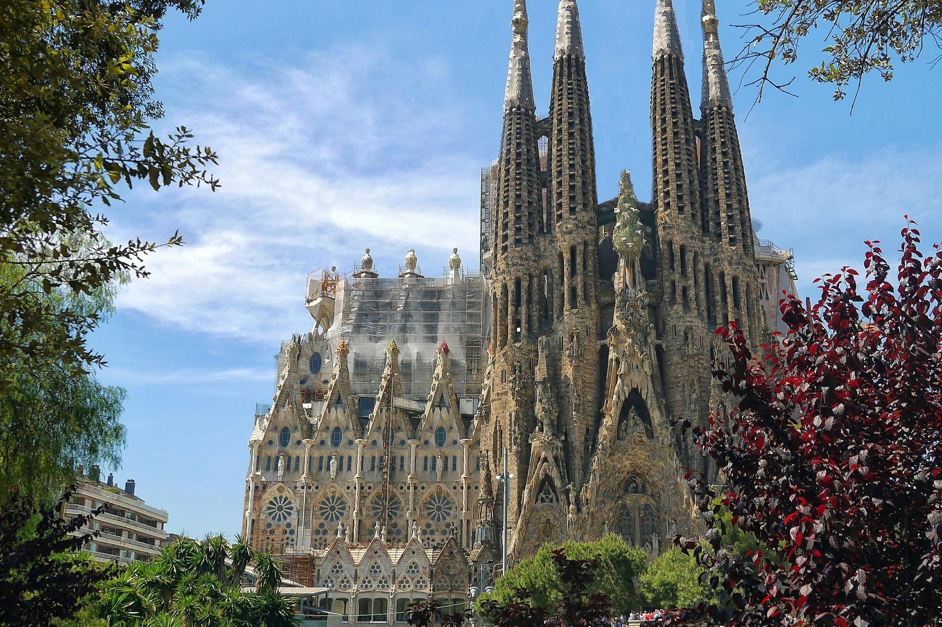 Sagrada Familia: Skip The Line Ticket + Guided Tour + Passion Tower Access