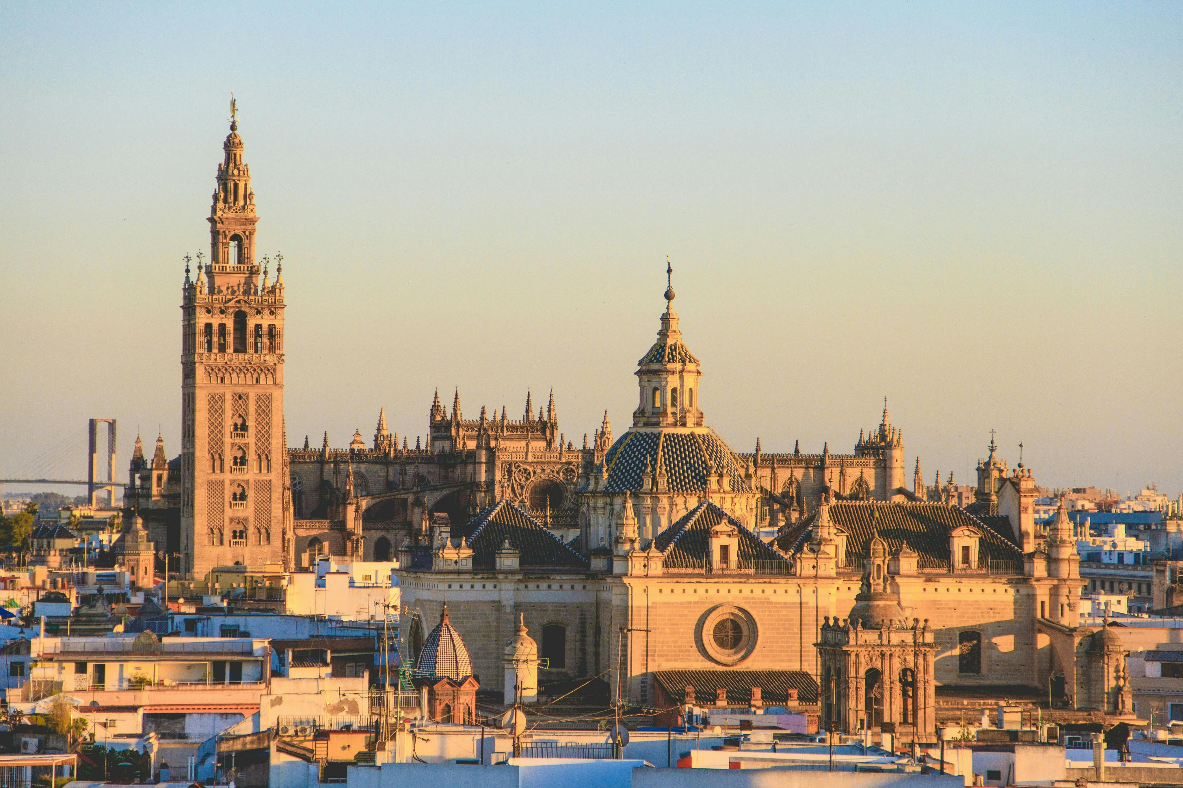 Seville Cathedral & La Giralda: Entry Ticket + Audio Guide App