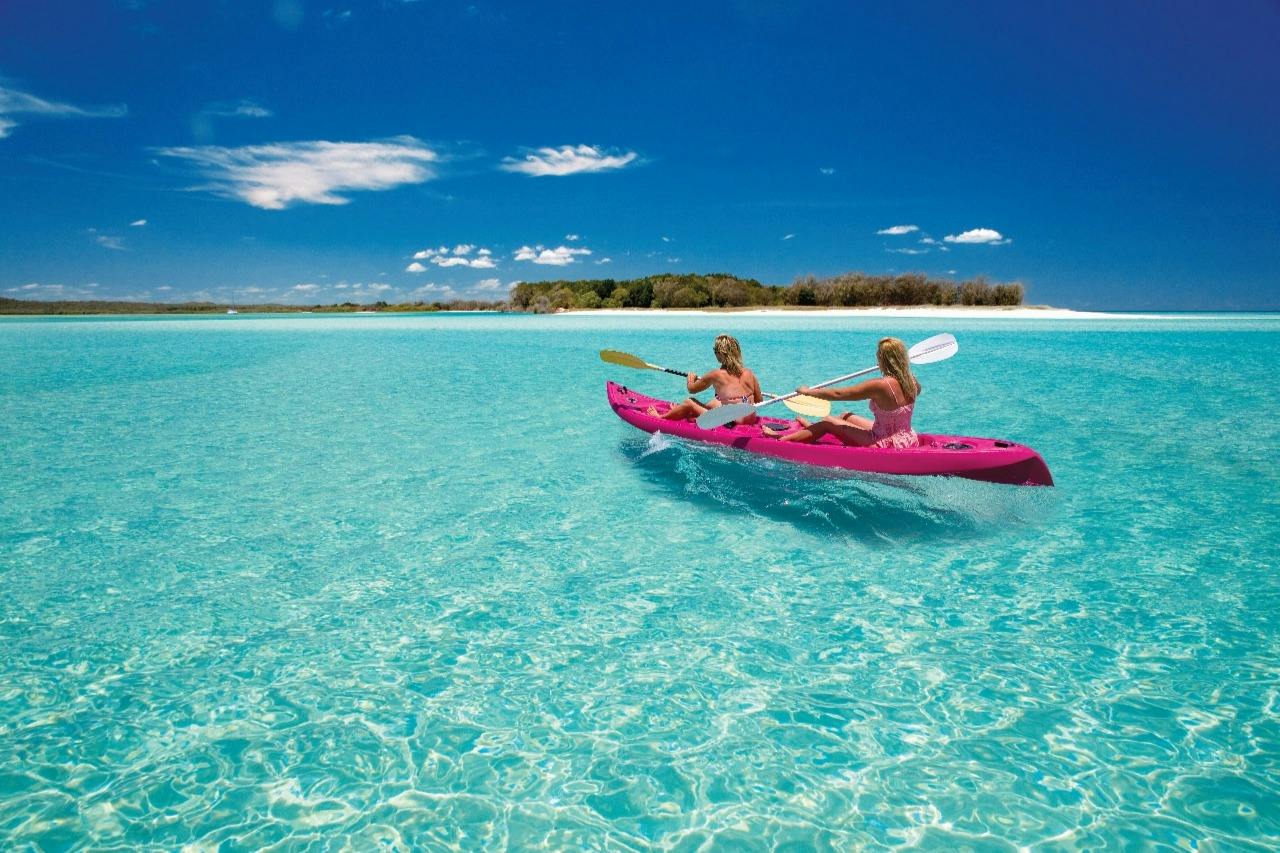K'gari: Guided Boat Tour from Hervey Bay + Lunch