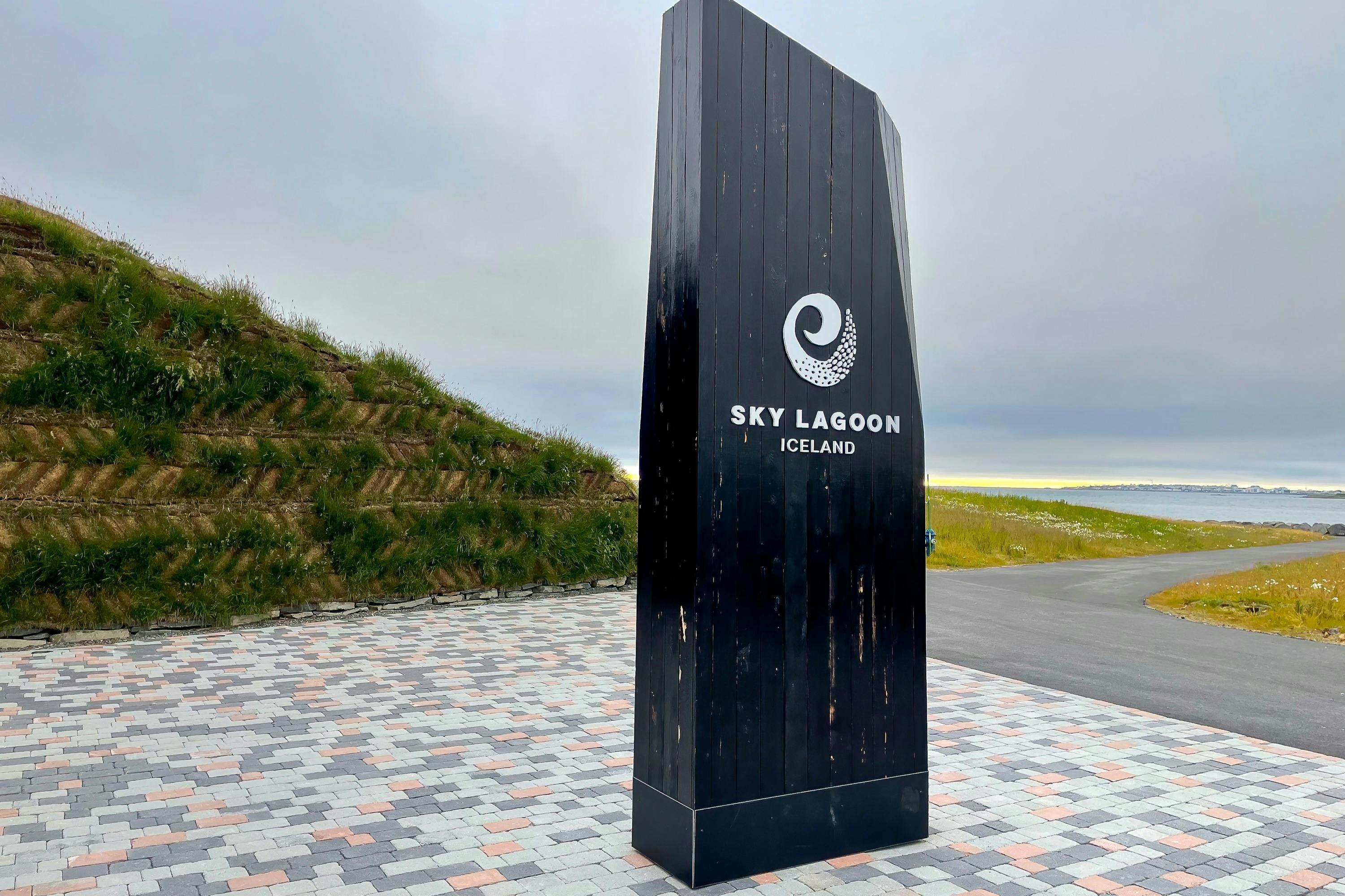 Sky Lagoon: One-way Private Transfer from Keflavik International Airport