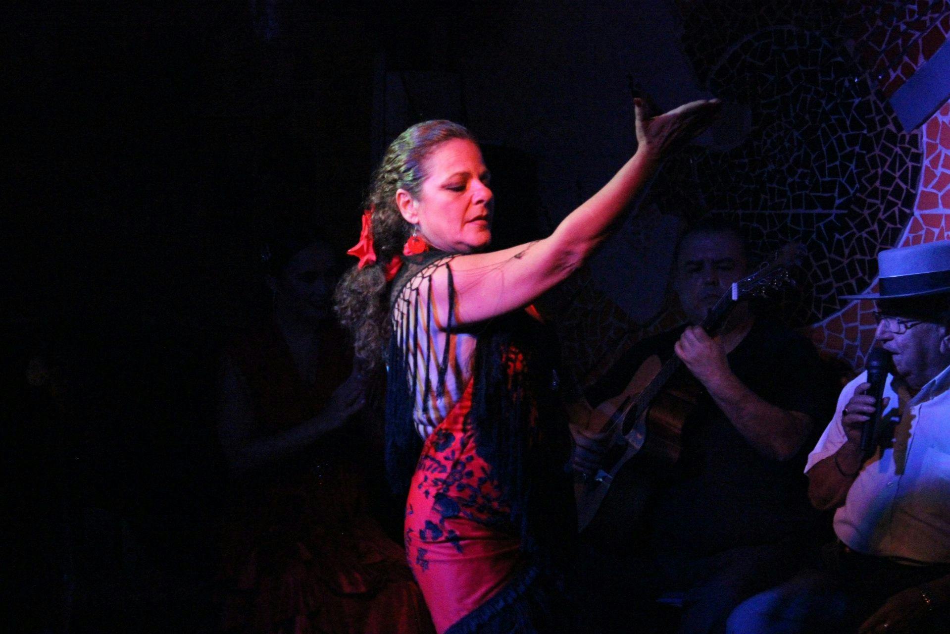 DANCE