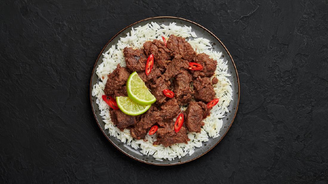 Catat! 5 Tips Bikin Rendang Daging untuk Pemula dari Chef Minang