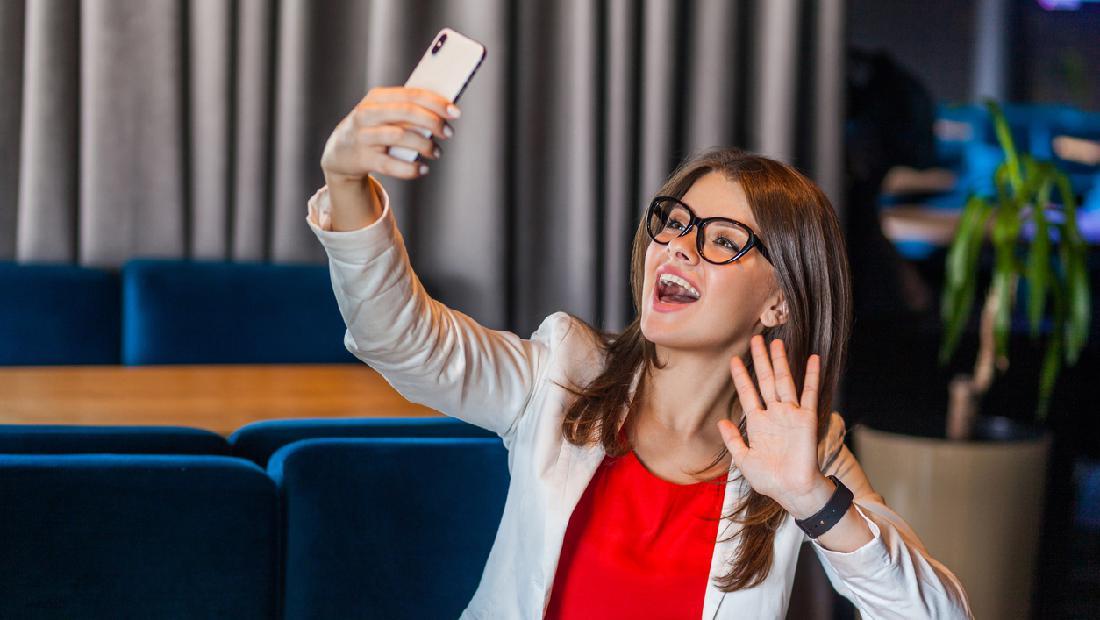 Video Call di WhatsApp Bakal Bisa Pakai Filter dan Background