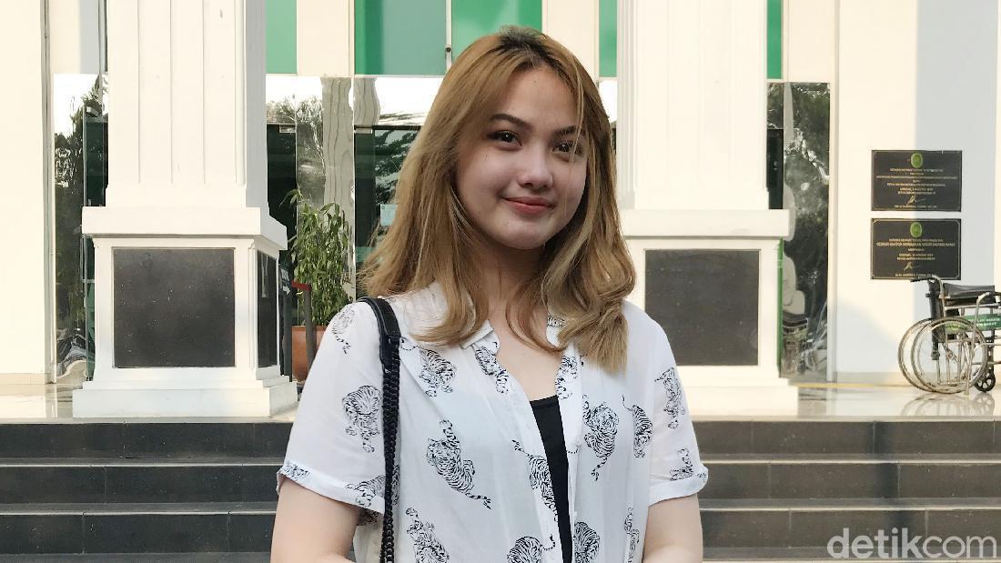Aisyah Aqilah Ungkap Perasaan Ditinggal Ayah Saat Karier Menanjak