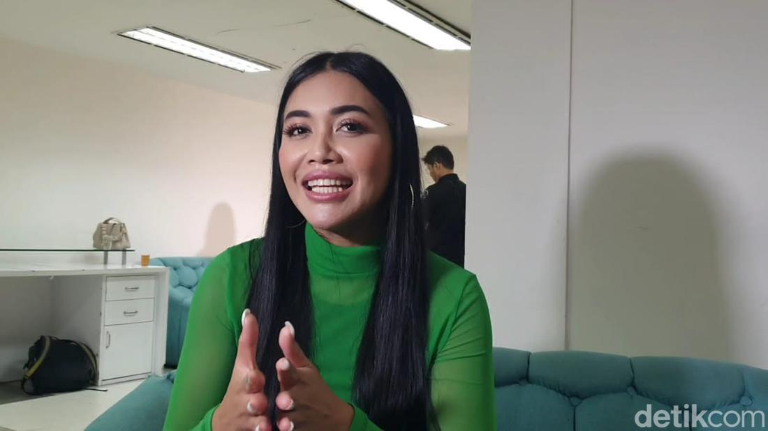 Aisha Pernah Drop-Ucapan Penuh Harunya Bikin Denada Galau Tinggalkan Singapura