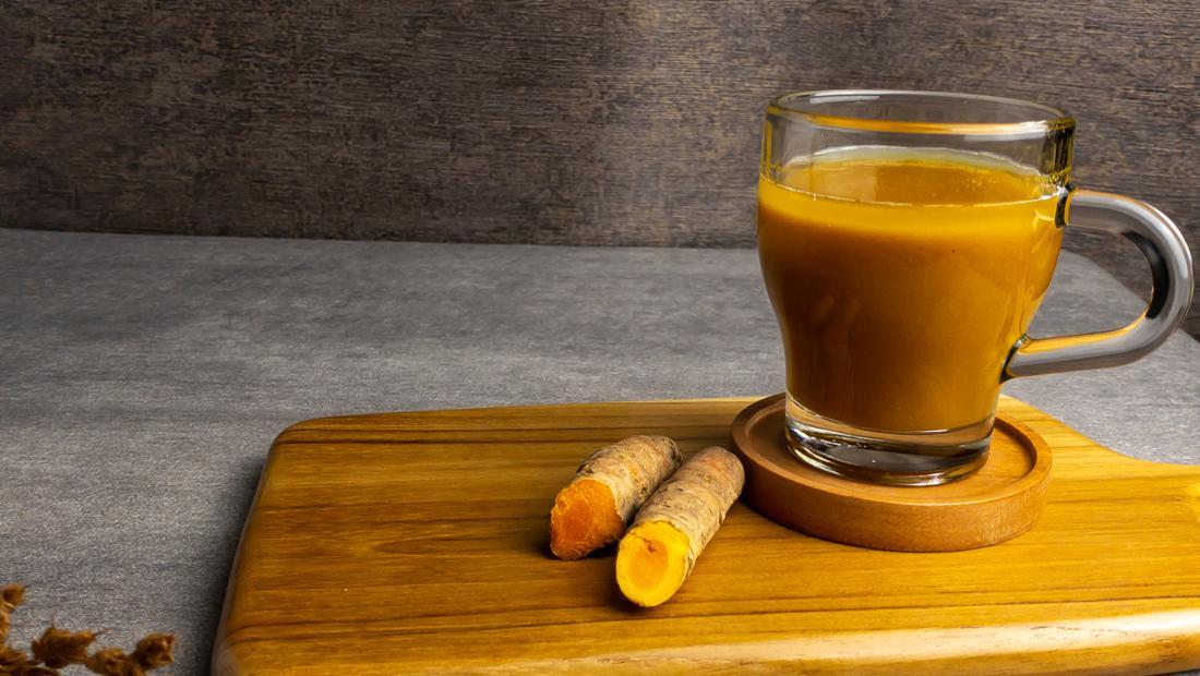 Kapan Waktu Terbaik Minum Air Kunyit? Begini Penjelasannya