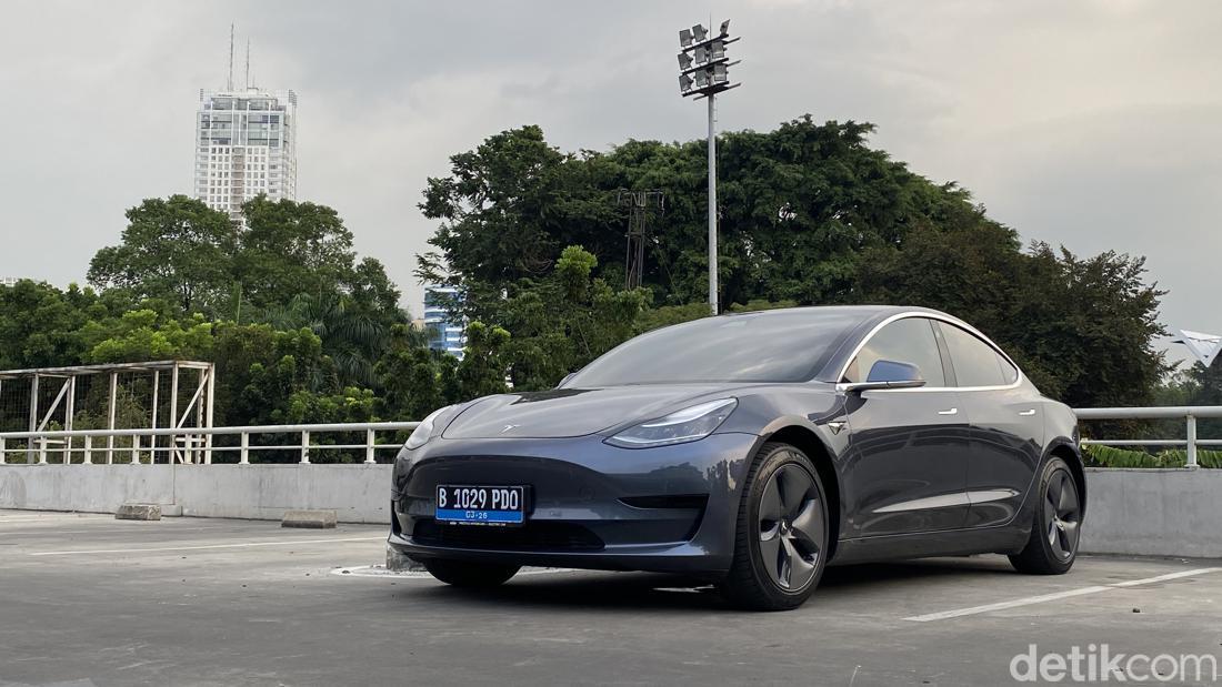 Tesla Kembali Jadi Raja Mobil Listrik Dunia, Geser BYD