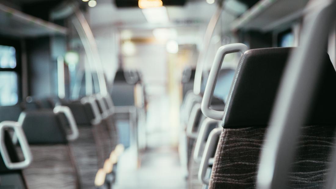 Penumpang Pesawat Terjebak di Bus Bandara, Tanpa AC