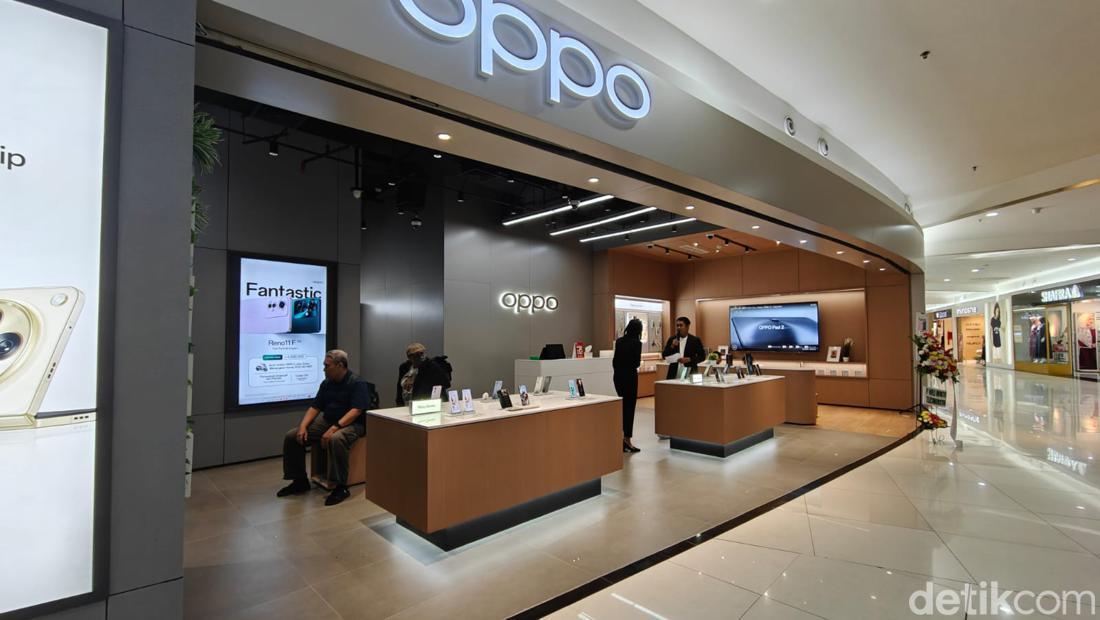 Oppo Experience Store di Supermal Karawaci Lelang HP Rp 100 Ribu