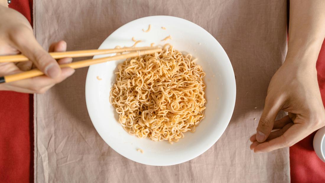 Hati-hati! Ini Ciri-ciri Mie dan Makanan yang Mengandung Formalin