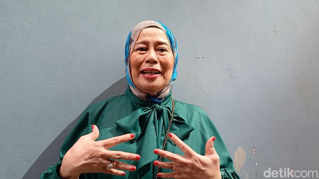 Dewi Yull Disebut Bakal Hadiri Pemakaman Ray Sahetapy