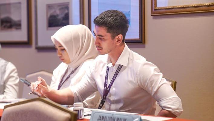 Verrell Bramasta Angkat Bicara Usai Dituduh Main HP Saat Rapat DPR RI