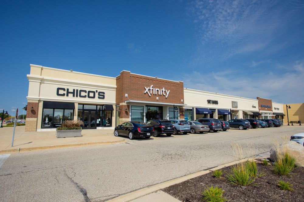 AXIS 360 Commercial Properties for Lease in Bloomington, IL