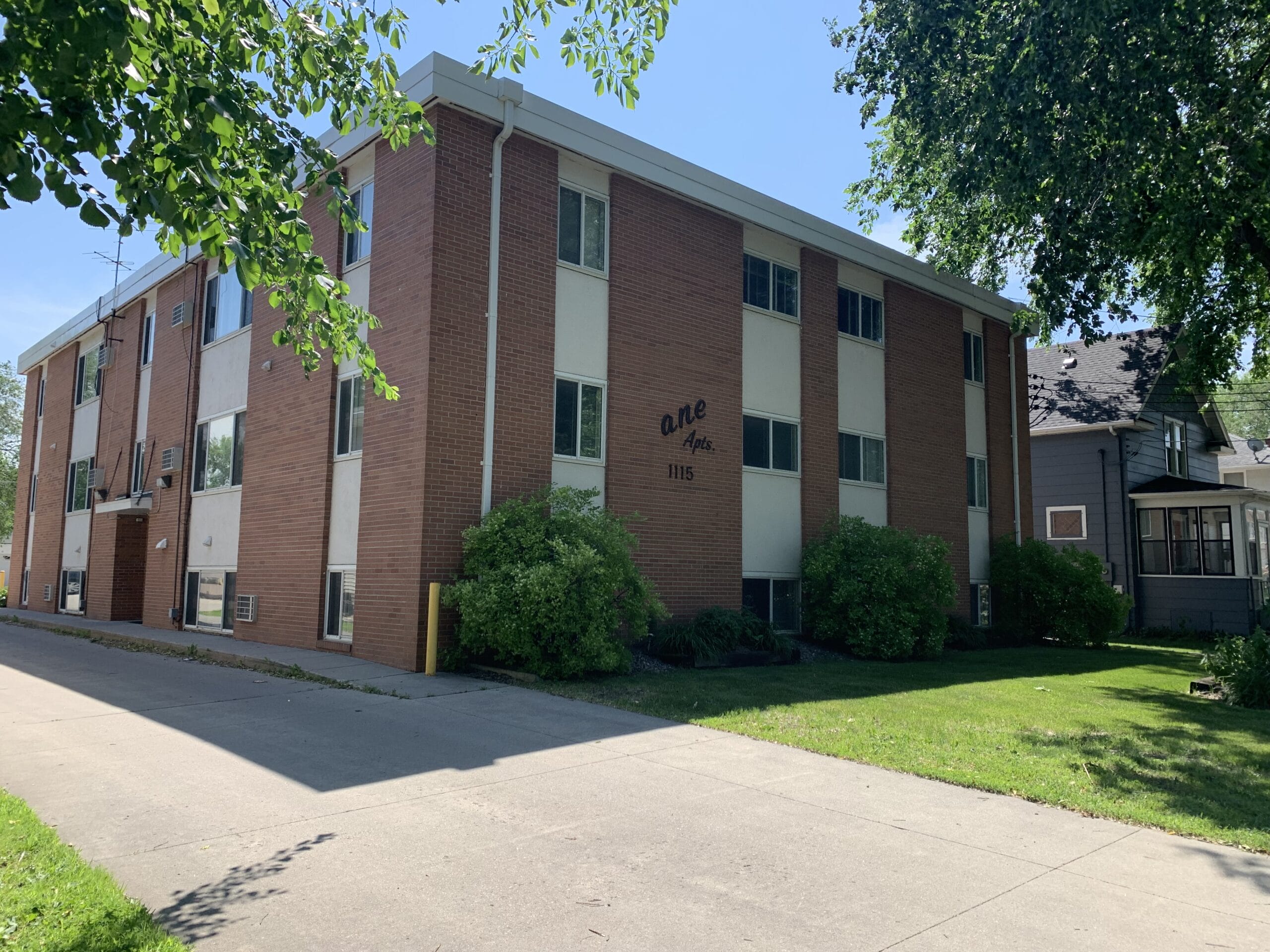 Woodbury II Axis Property Management